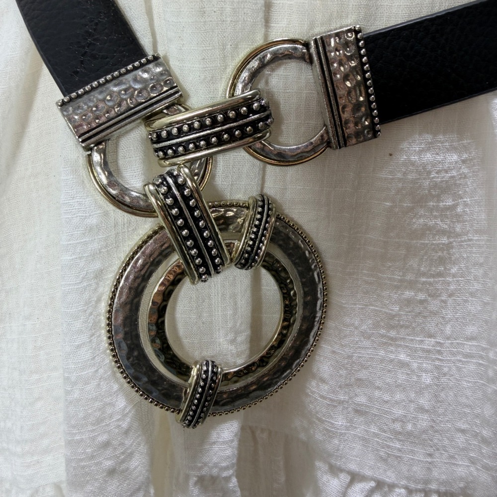 Chicos Black Pebbled Genuine Leather Adjustable Belt Silver Medallion Buckle M